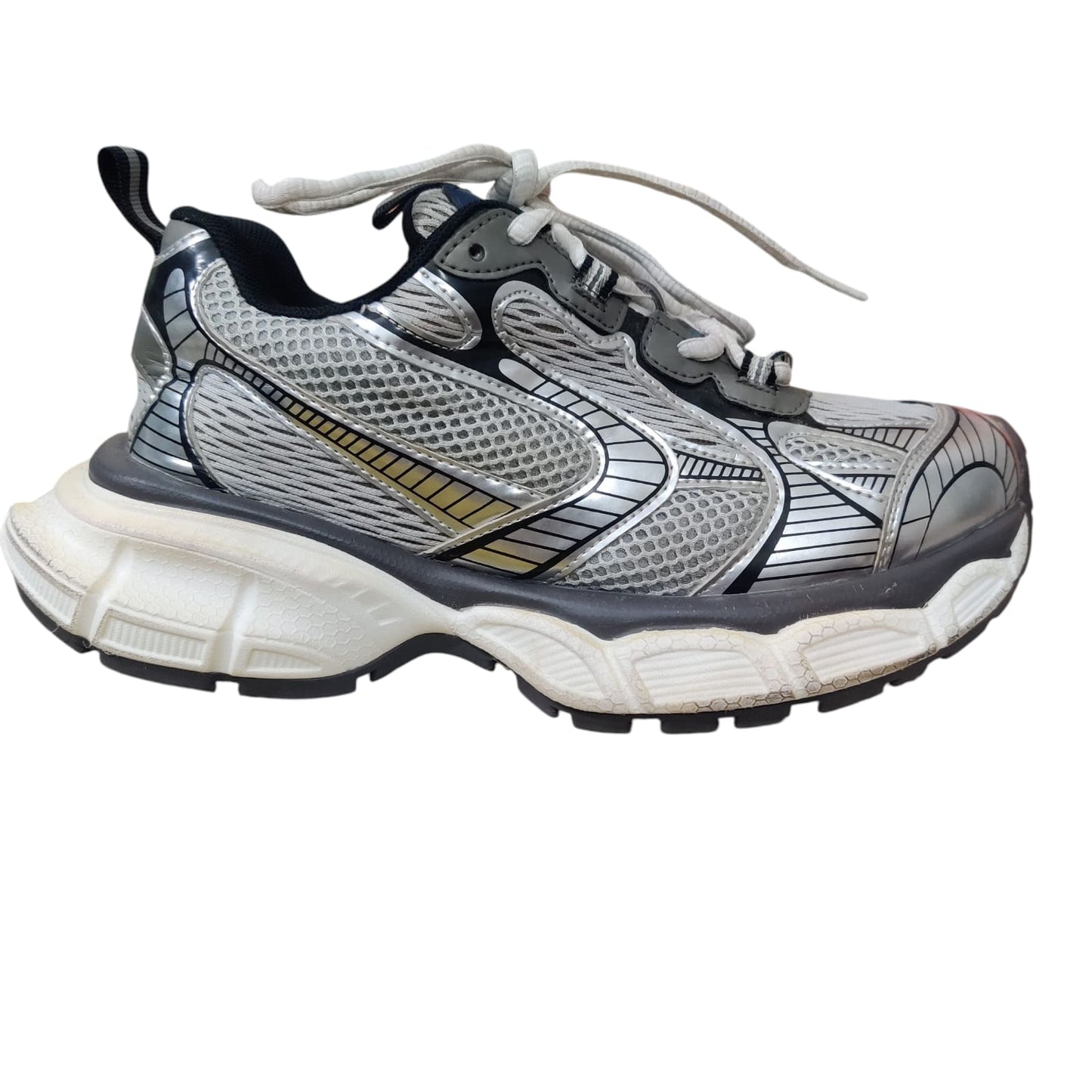 Kid’s Silver Mesh Running Shoes – Lightweight Breathable Sports Sneakers with Cushioned Sole